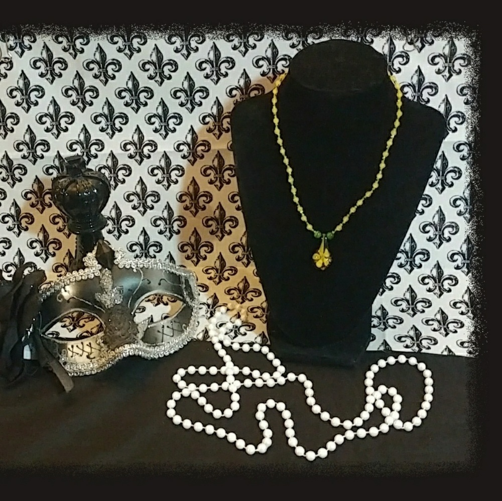 Handmade daffodil necklace